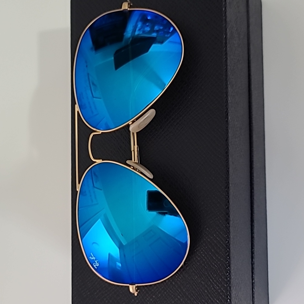 Ray-Ban aviator polarized blue mirror sunglasses